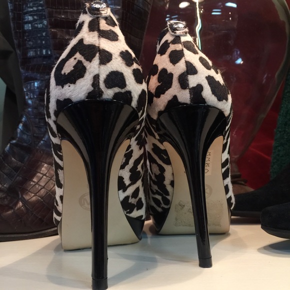 Michael Kors Platform Ionna Leopard Heels - Picture 3 of 6